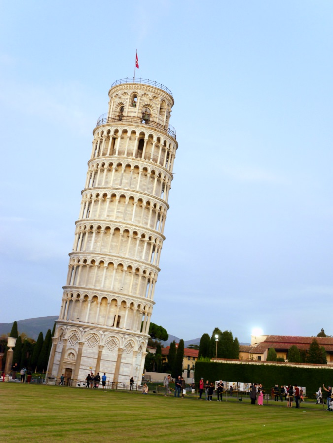 義大利day3 世界七大奇蹟之比薩斜塔torre Di Pisa 在比薩搭麥當勞小火車 沙粒的天空